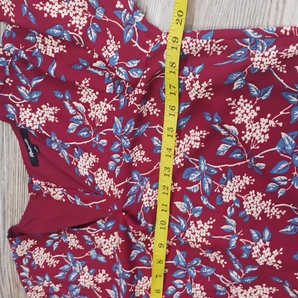 Madewell Button-Back Dress in Antique Floral V-Neck Dress Women's M - Picture 11 of 16